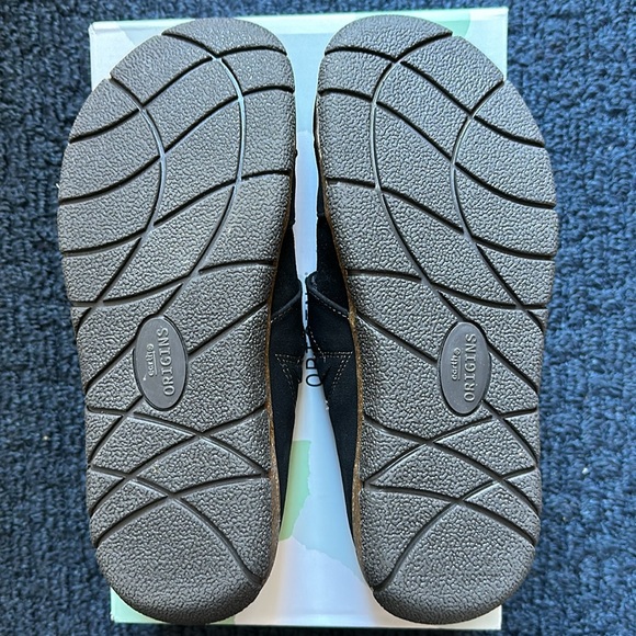 NIB Earth Origins Black Suede Ellery Clogs Size 8.5M - Picture 3 of 4